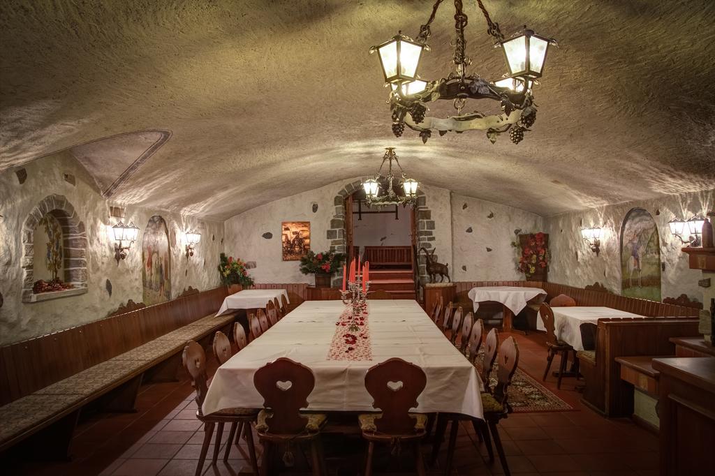 Gasthof Zur Buendte Jenins ภายนอก รูปภาพ